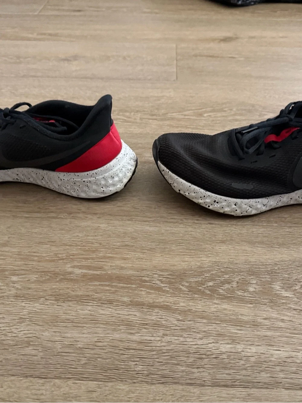 Nike Men’s Revolution size 9.5 men’s size